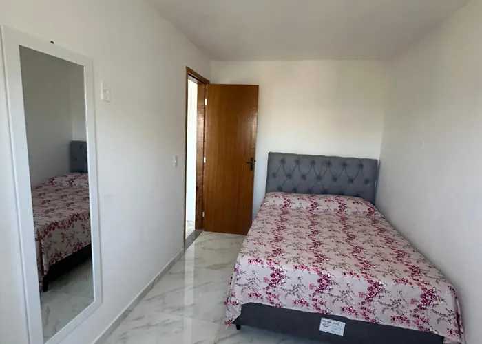 Beautiful Apartamento Com Varanda De Frente Novo Equipado A 2 Quadras Da Praia